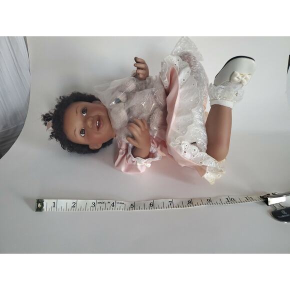 The Ashton-Drake Galleries "Brianne" Sunday Best Collection porcelain baby dolls - Picture 5 of 8